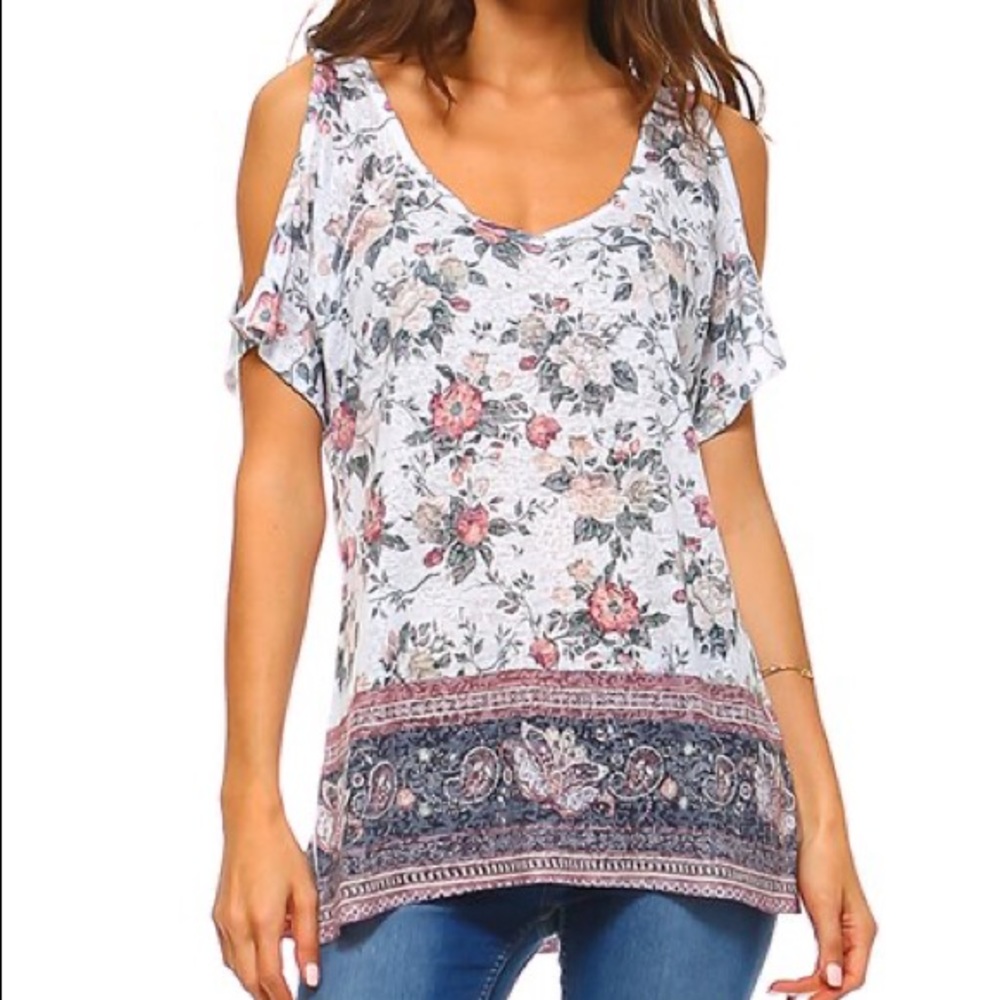 Urban X Cutout Shoulder Tee in floral